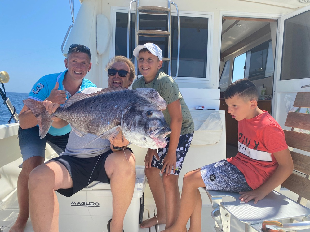 Pesca de fondo en Marbella desde Puerto Banús